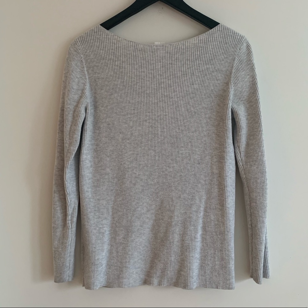 GAP Sweater - Picture 3 of 4
